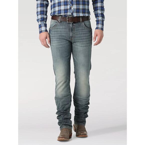 NWT MEN'S WRANGLER RETRO SLIM FIT STRAIGHT LEG JEANS - Picture 1 of 9
